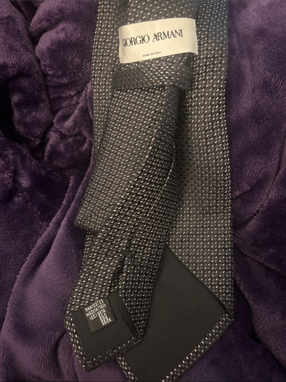 Giorgio Armani Navy and Silver Microdot Silk Tie - Picture 2 of 4